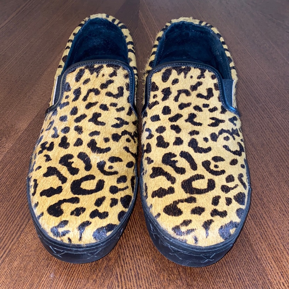 Steve Madden Leopard Slipons